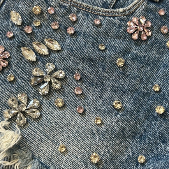 NWT BLANKNYC The Barrow High Waist Embellished Cutoff Denim Shorts - Picture 9 of 9